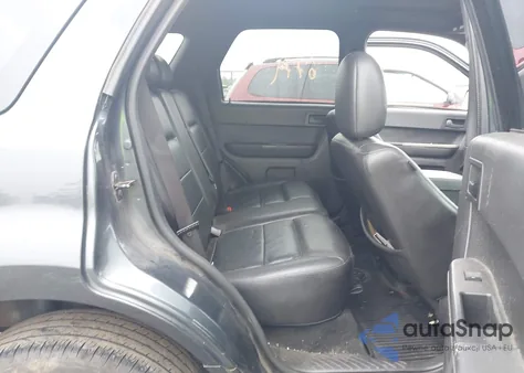 2009 Ford Escape Xlt z USA, uszkodzony, nr VIN 1FMCU93G19KA87676